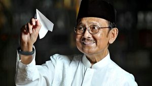 Belajar dari Sang Visioner: Kenapa B.J. Habibie Adalah Bukti Kekuatan Cinta dan Intelektualitas