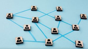 Karier Bukan Solo Karier: Seni Membangun Koneksi yang Menguatkan Motivasi dan Mempercepat Jalan Menuju Kesuksesan